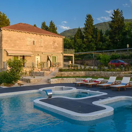 Holiday Korda Villa